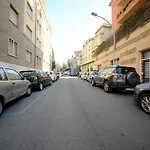 San Saba Street 48 Апартаменты