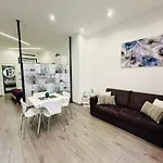 Апартаменты San Saba Street 48