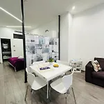 Апартаменты San Saba Street 48