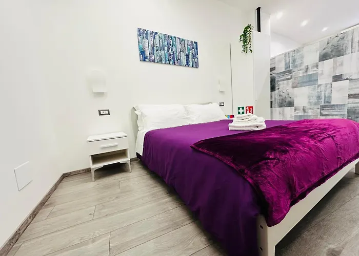 San Saba Street 48 Rom